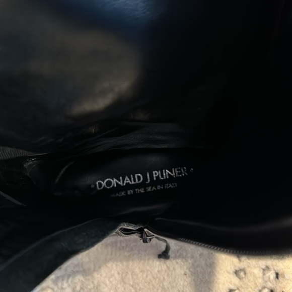 Donald Pliner black leather tall boots - Picture 4 of 4